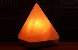 Himalayan Pyramid Lamp